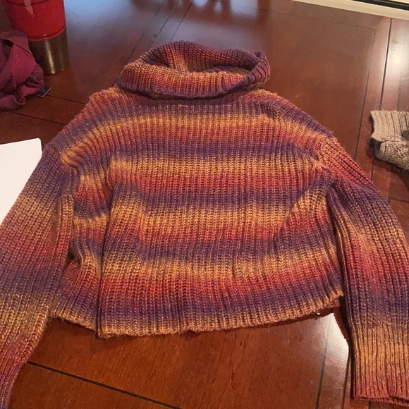 Sweater - Picture 2 of 4